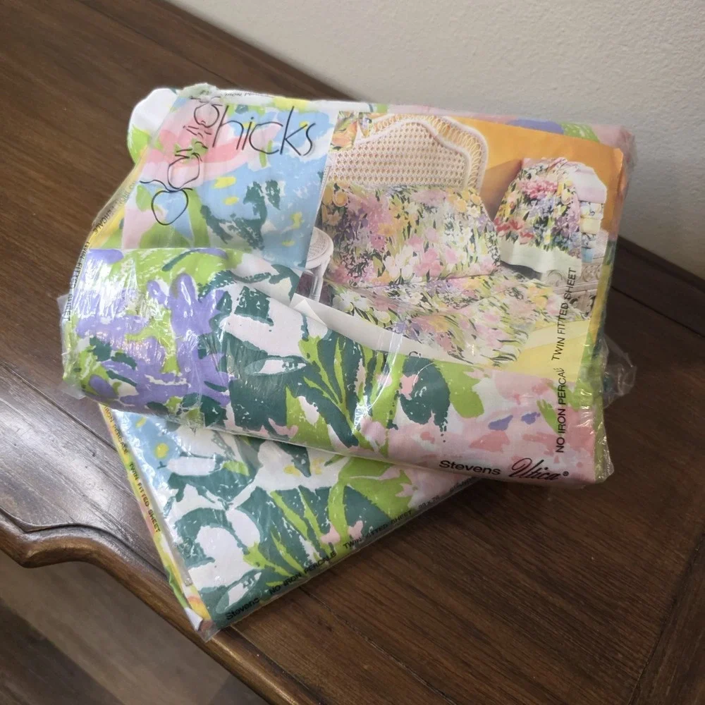 VTG Stevens Utica Chelsea Twin Fitted Sheets NOS Floral Percale Set of 2 MCM